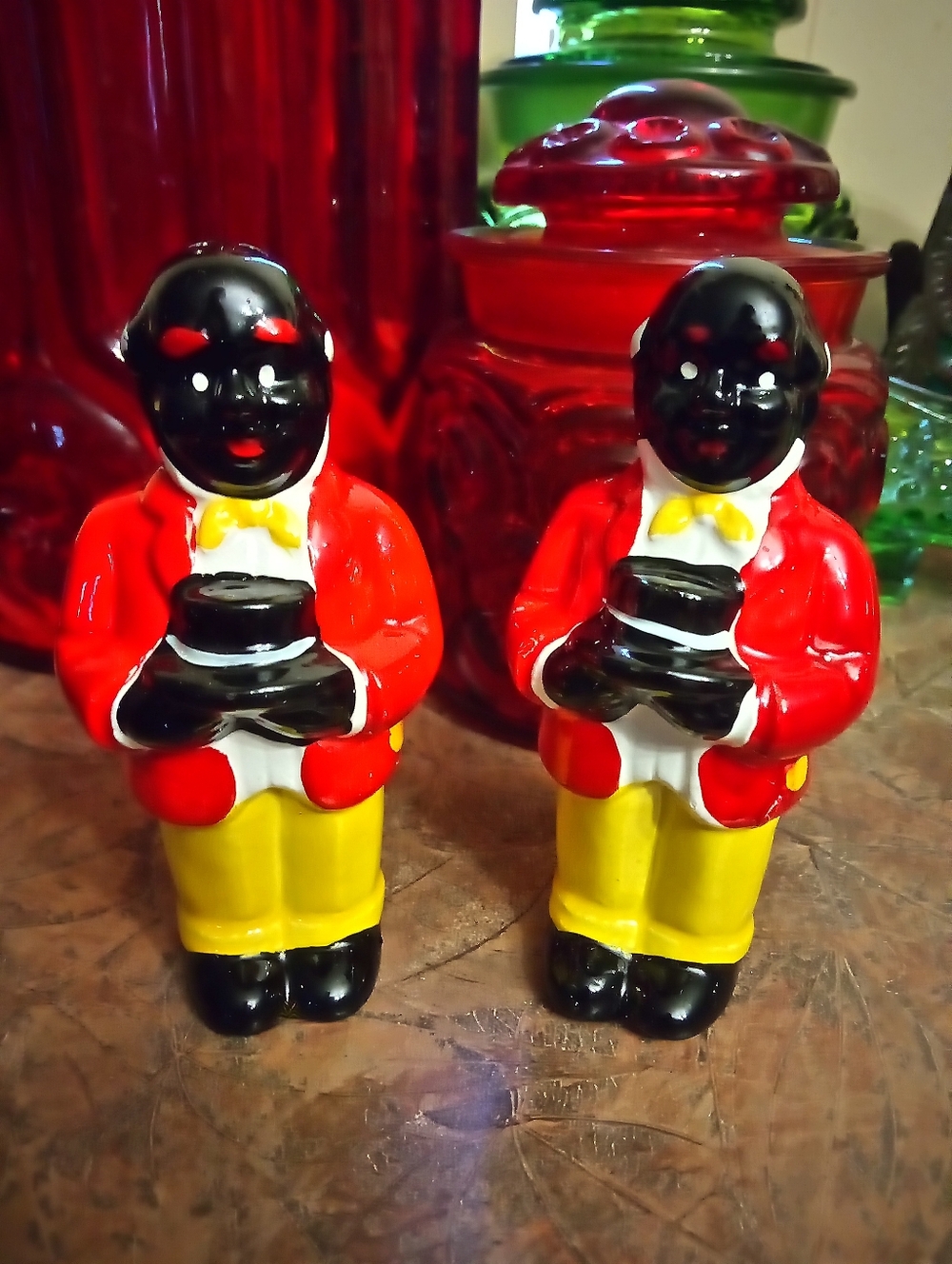 Vintage Black Mose Salt And Pepper Shakers.